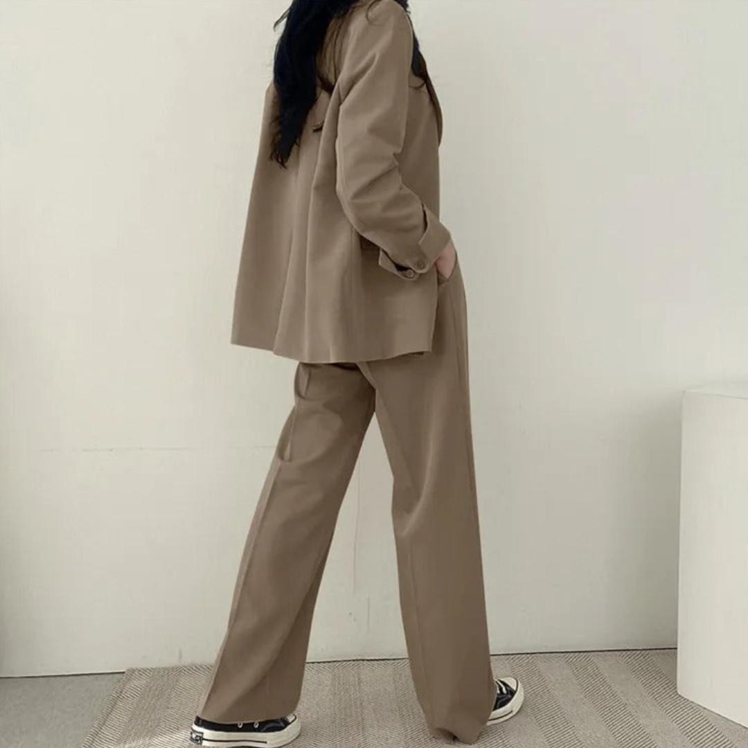 Gestructureerde en chique dames set met comfortabele blazer en broek
