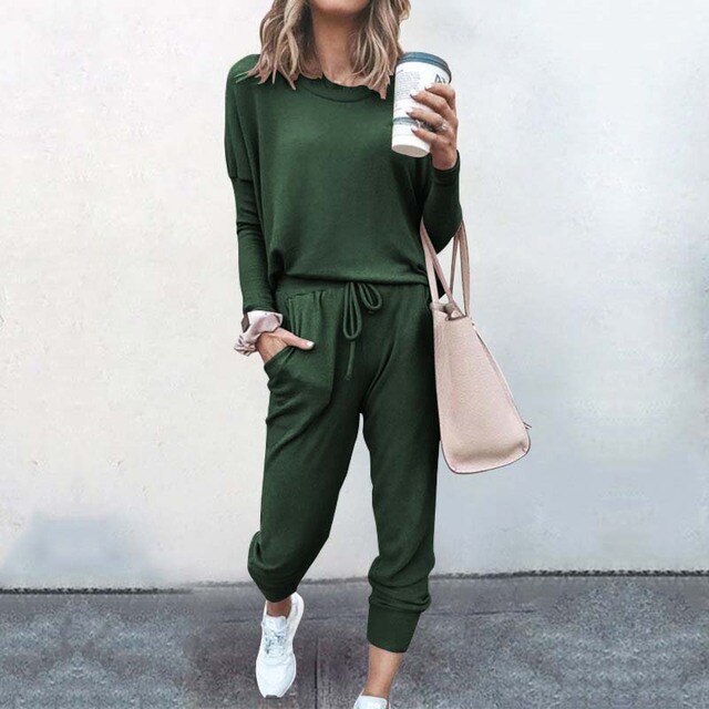 Zachte en comfortabele dames loungewear set met warme sweater