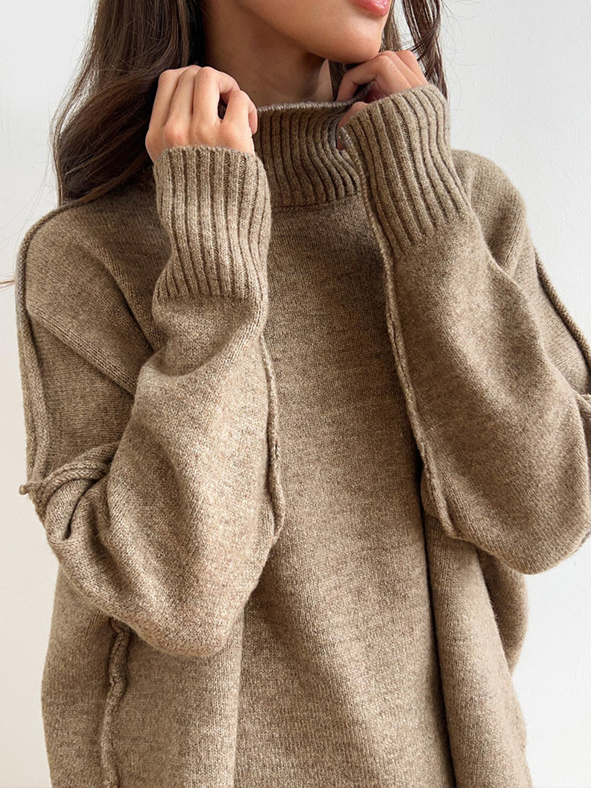 Comfortabele elegante vrouwen set met zachte gebreide afwerking