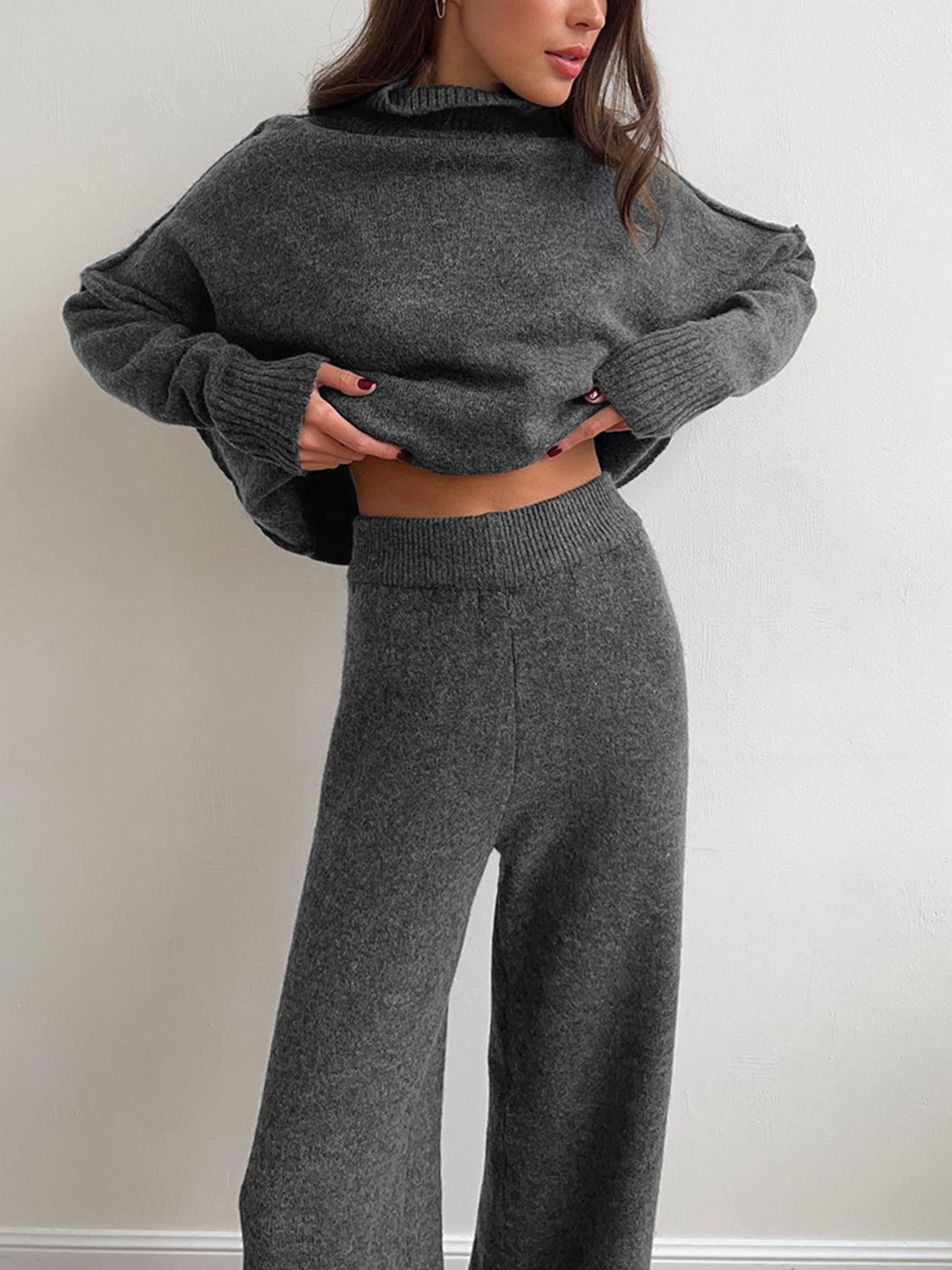 Comfortabele elegante vrouwen set met zachte gebreide afwerking