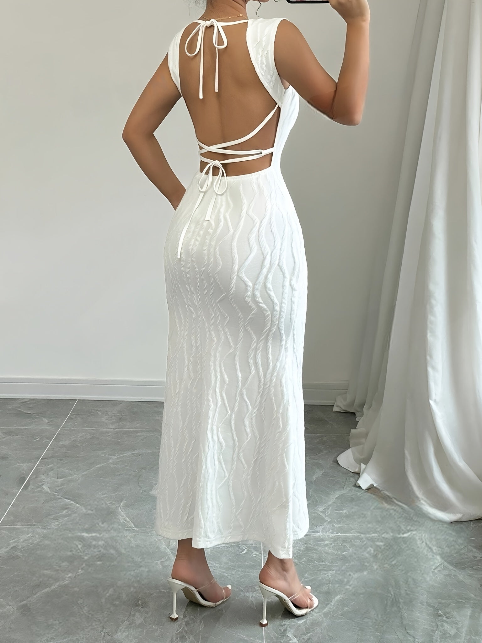 Carlyn | Elegante Getailleerde Maxi Jurk met Brede Bandjes