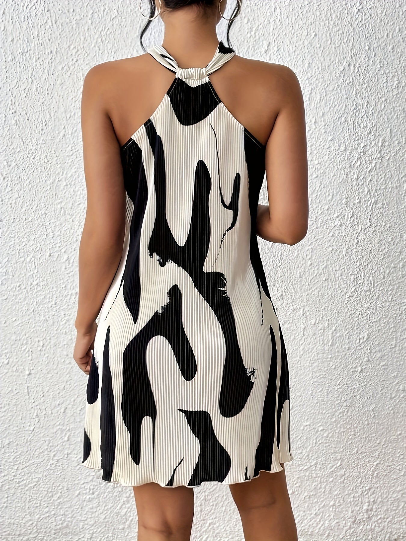 Callie | Geplisseerde Mini Jurk met Halternek en Print
