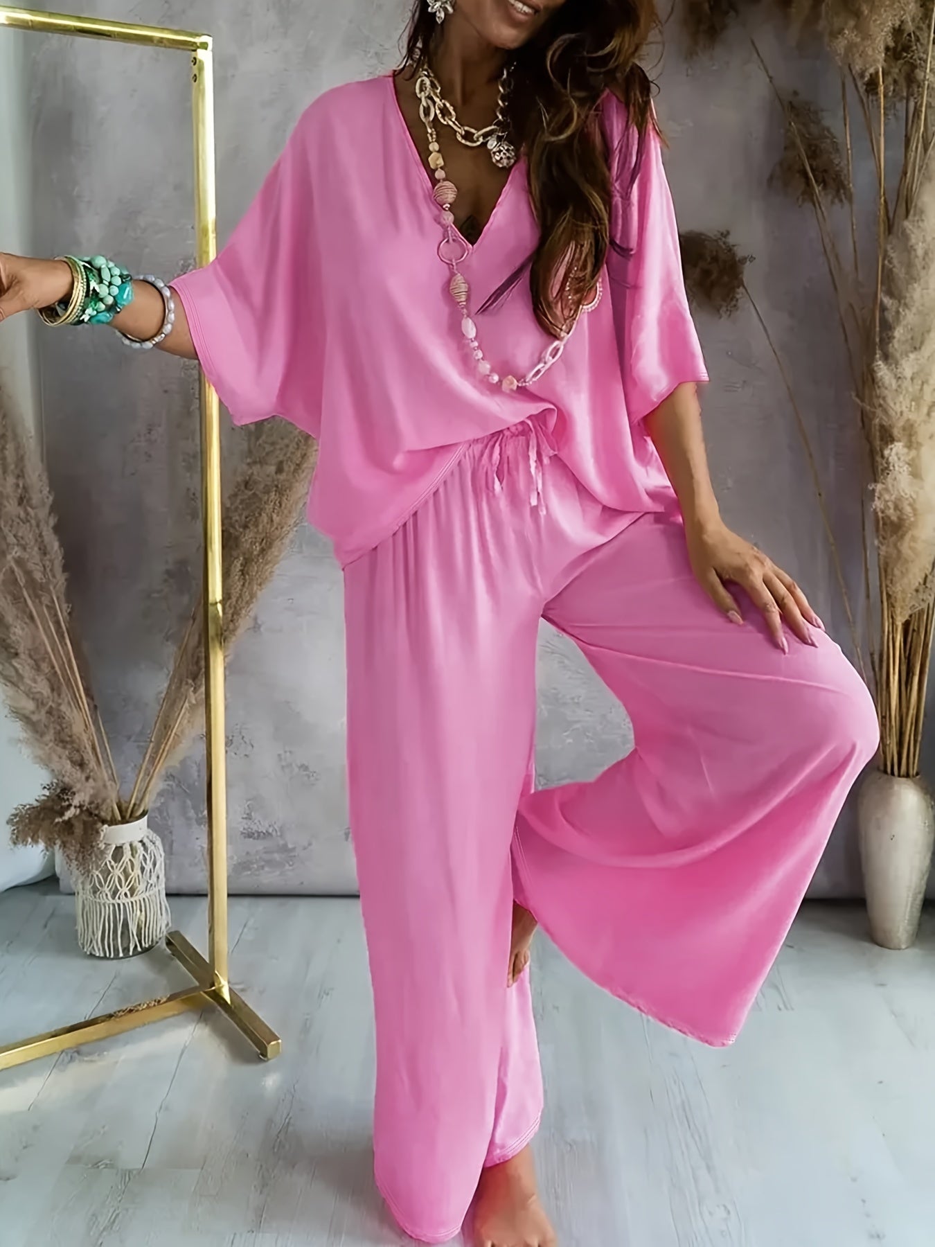 Jaantje | Zomerse Lounge Set met Wijde Broek en V-Hals Top