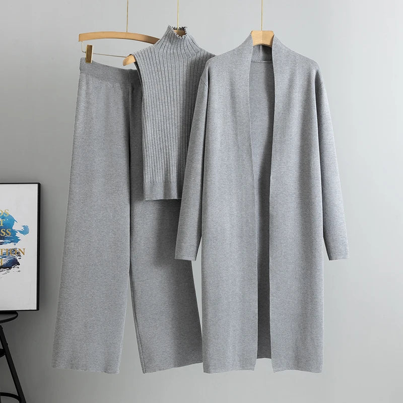 Zachte en comfortabele dames set met chique lange jas