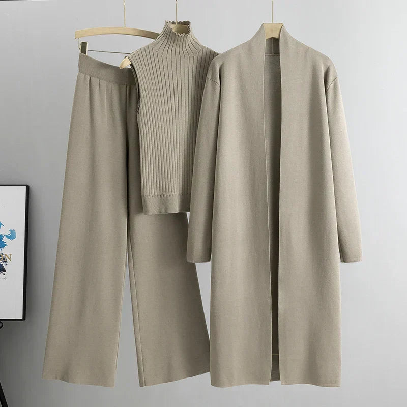 Zachte en comfortabele dames set met chique lange jas