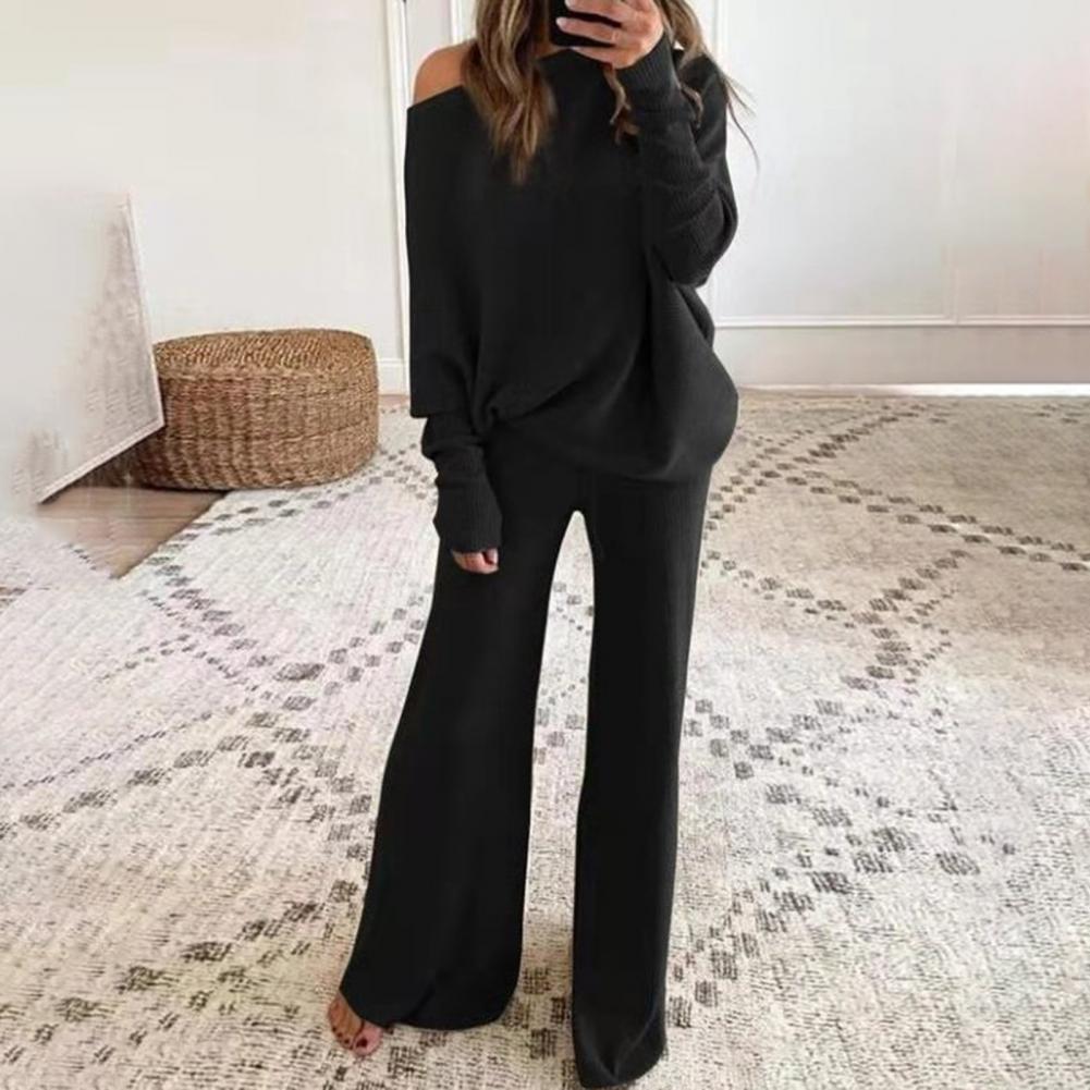 Zachte en comfortabele dames set met warme sweater en broek