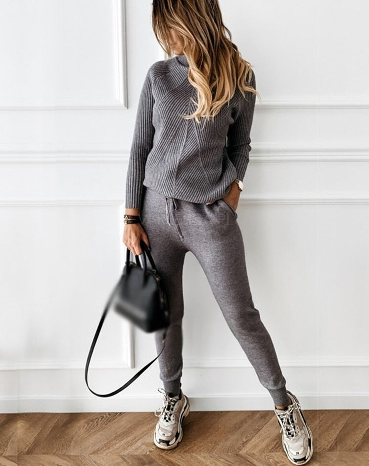 Zachte en comfortabele dames set met warme stijlvolle sweater