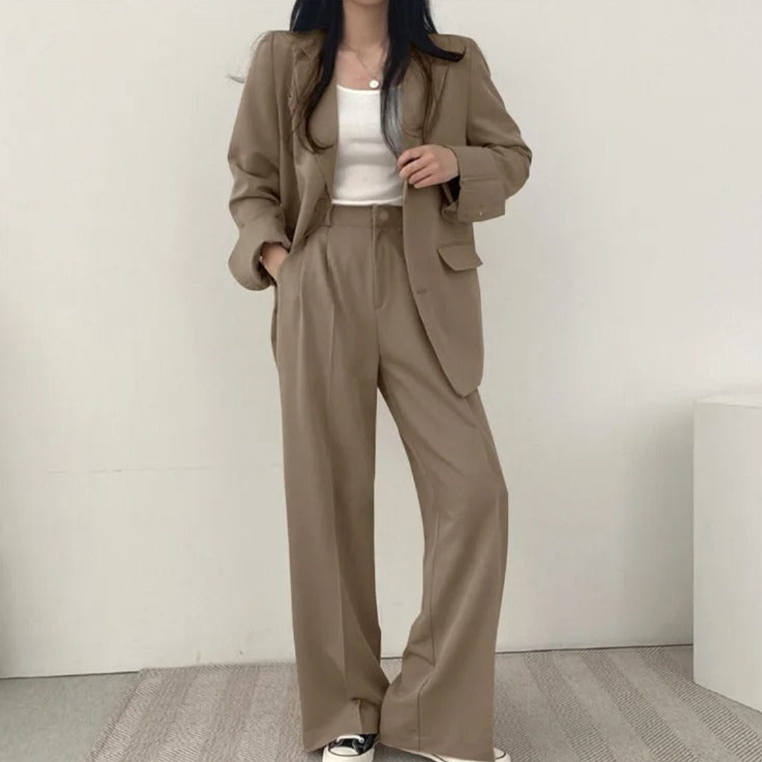 Gestructureerde en chique dames set met comfortabele blazer en broek