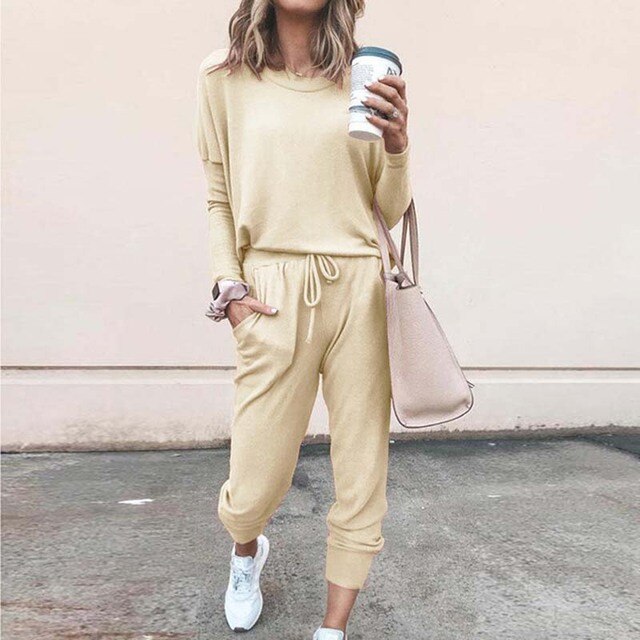 Zachte en comfortabele dames loungewear set met warme sweater