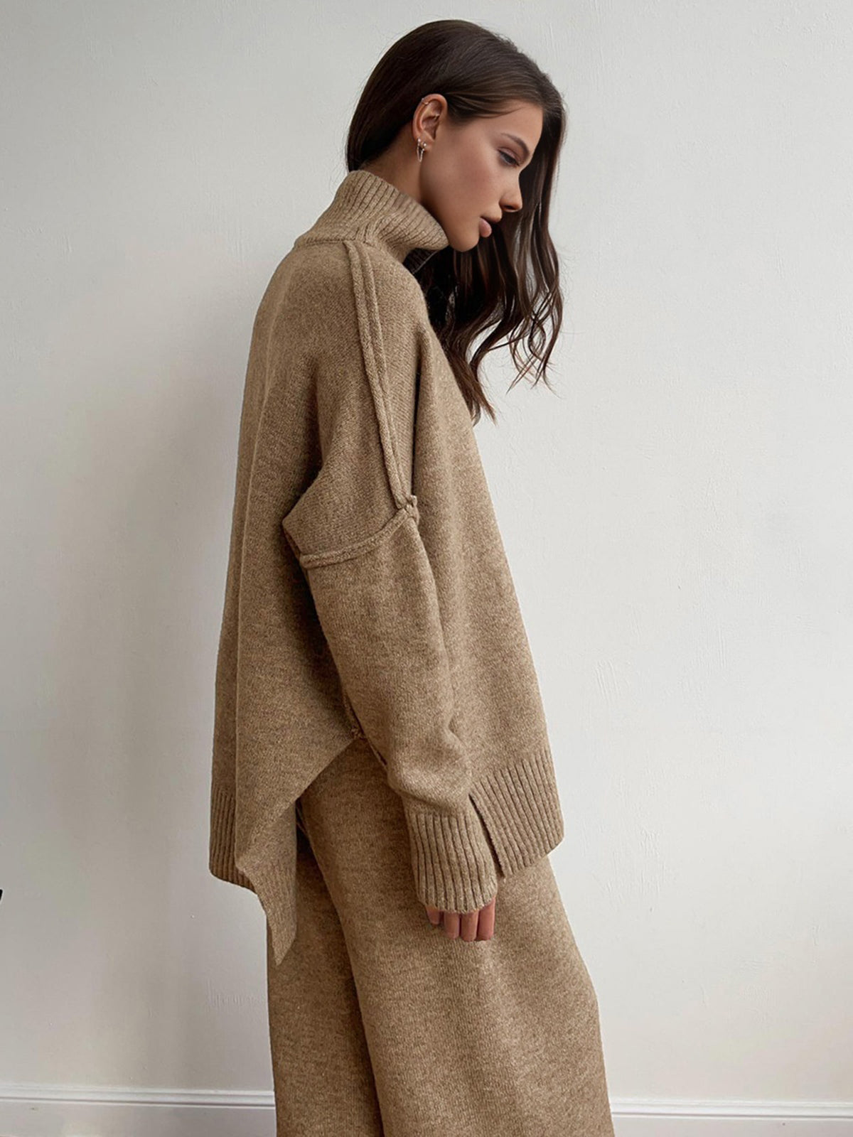 Comfortabele elegante vrouwen set met zachte gebreide afwerking
