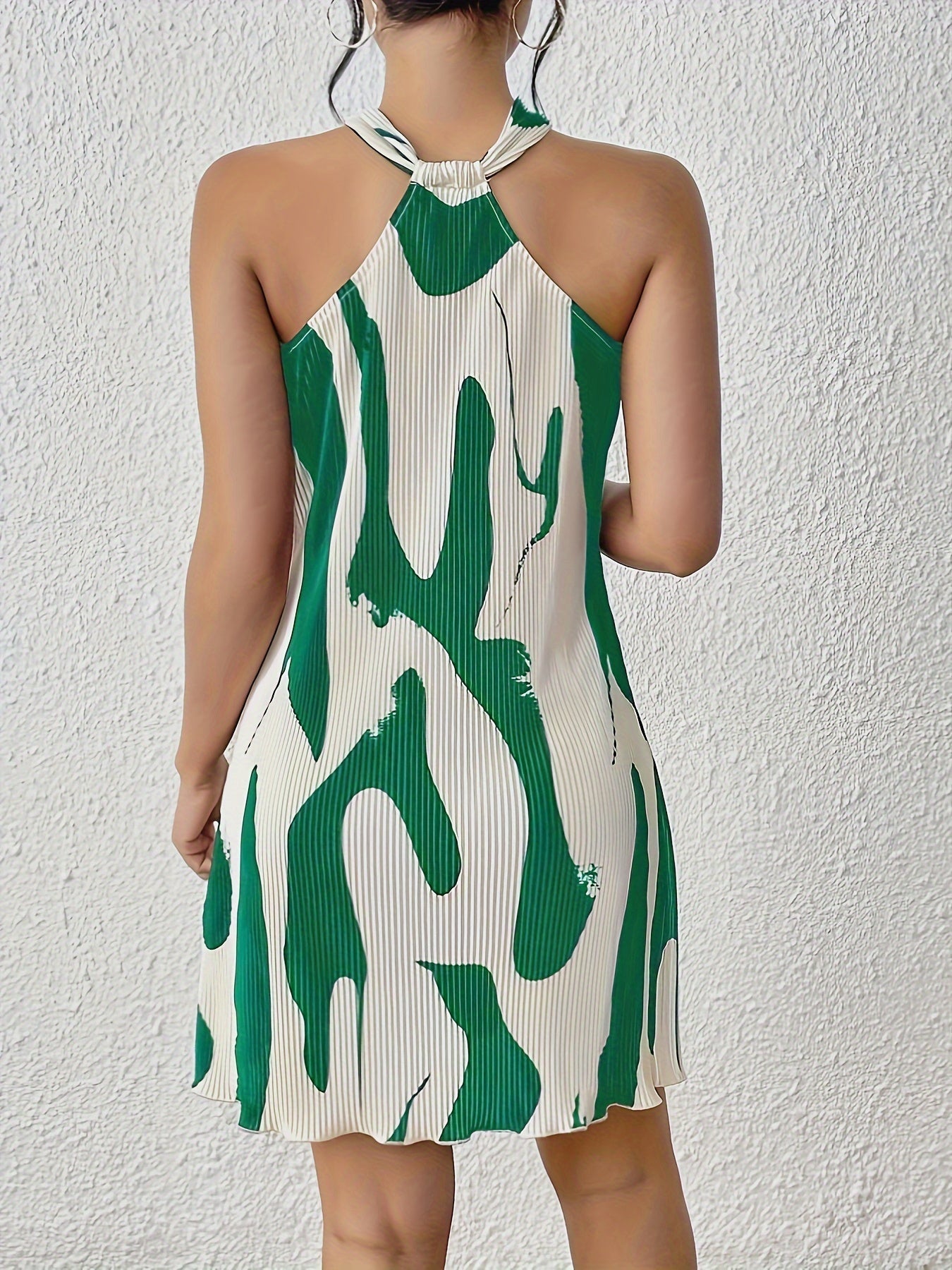Callie | Geplisseerde Mini Jurk met Halternek en Print
