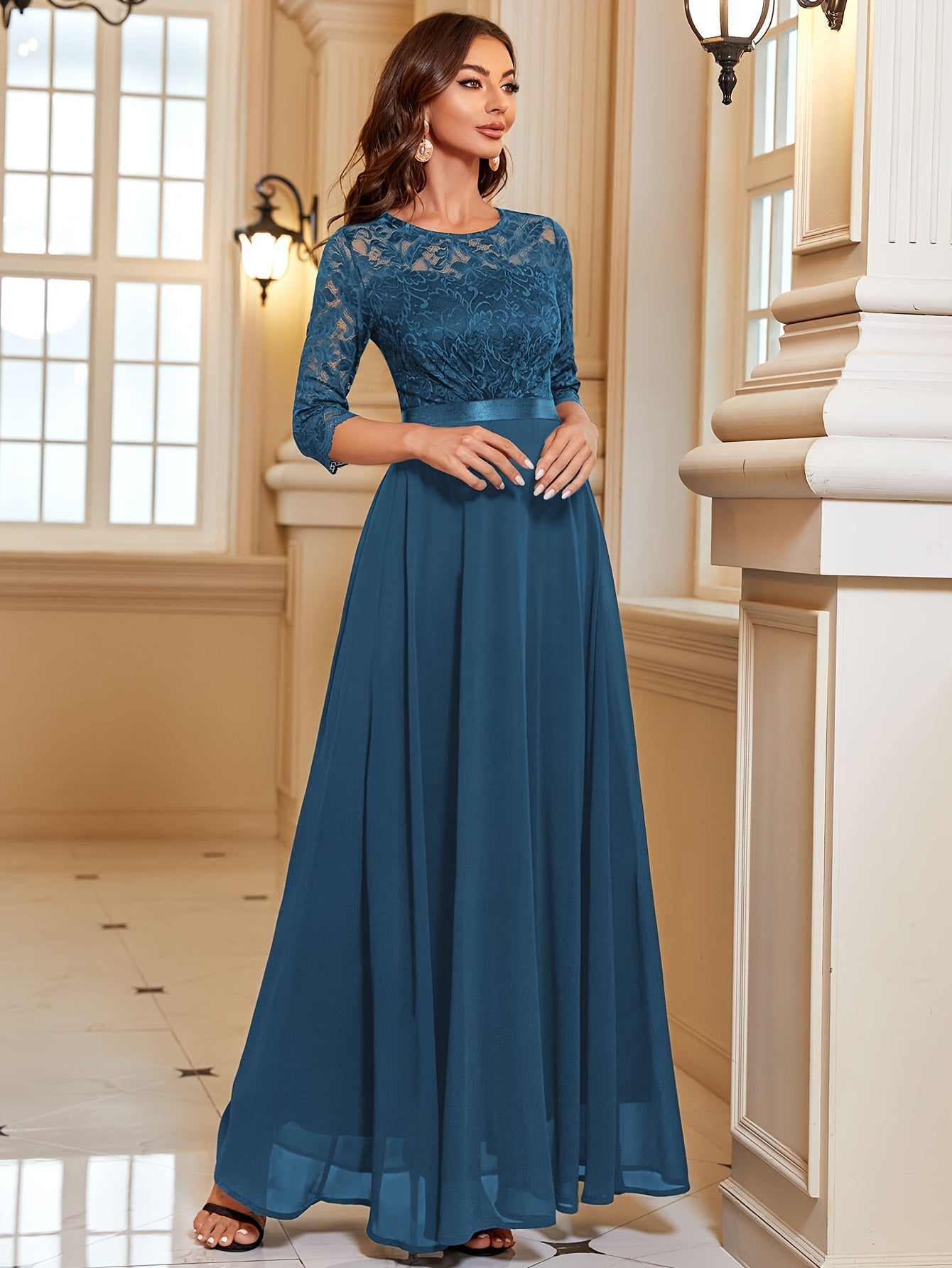 Jona | Elegante Maxi Jurk met Kantdetails