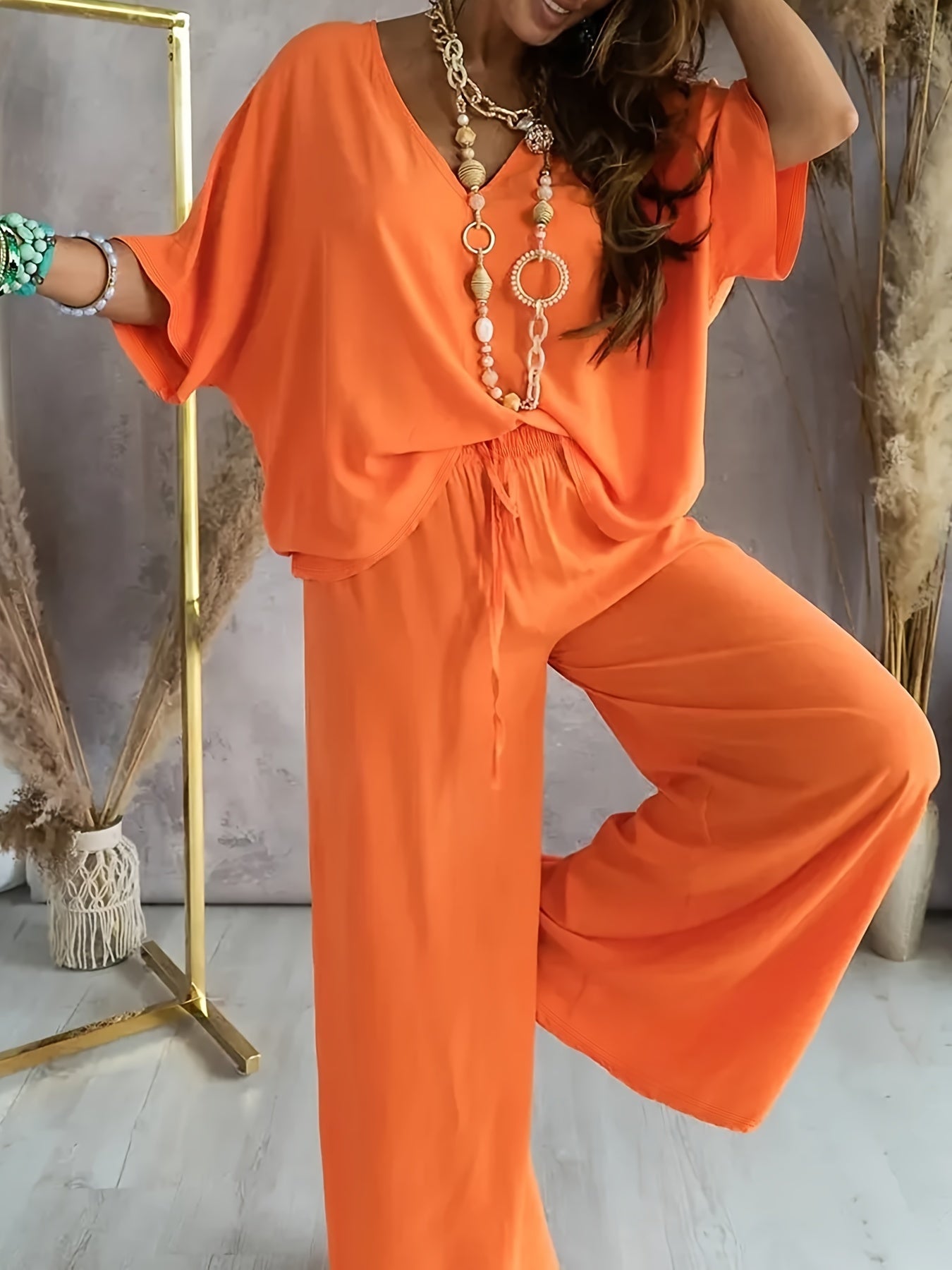 Jaantje | Zomerse Lounge Set met Wijde Broek en V-Hals Top