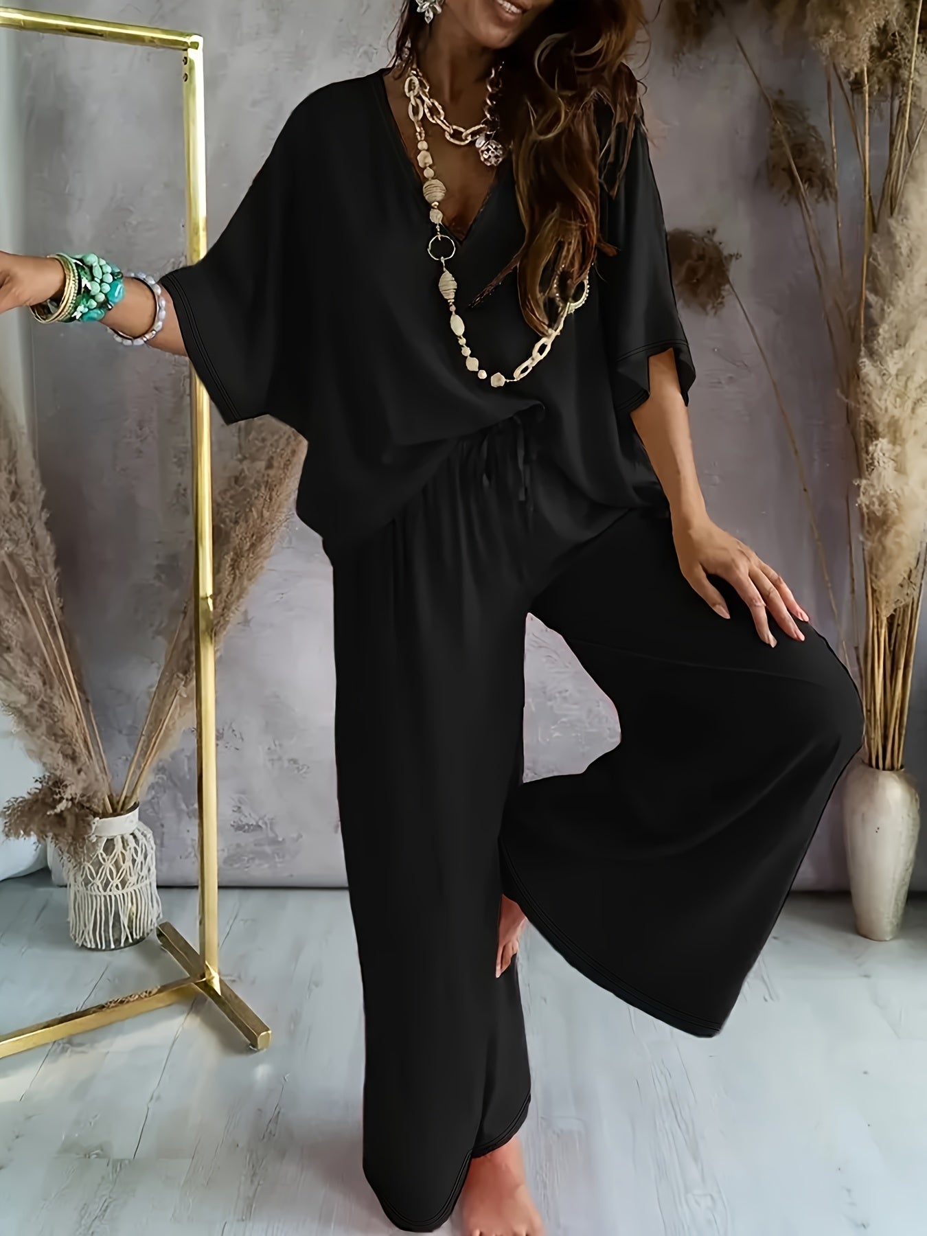 Jaantje | Zomerse Lounge Set met Wijde Broek en V-Hals Top