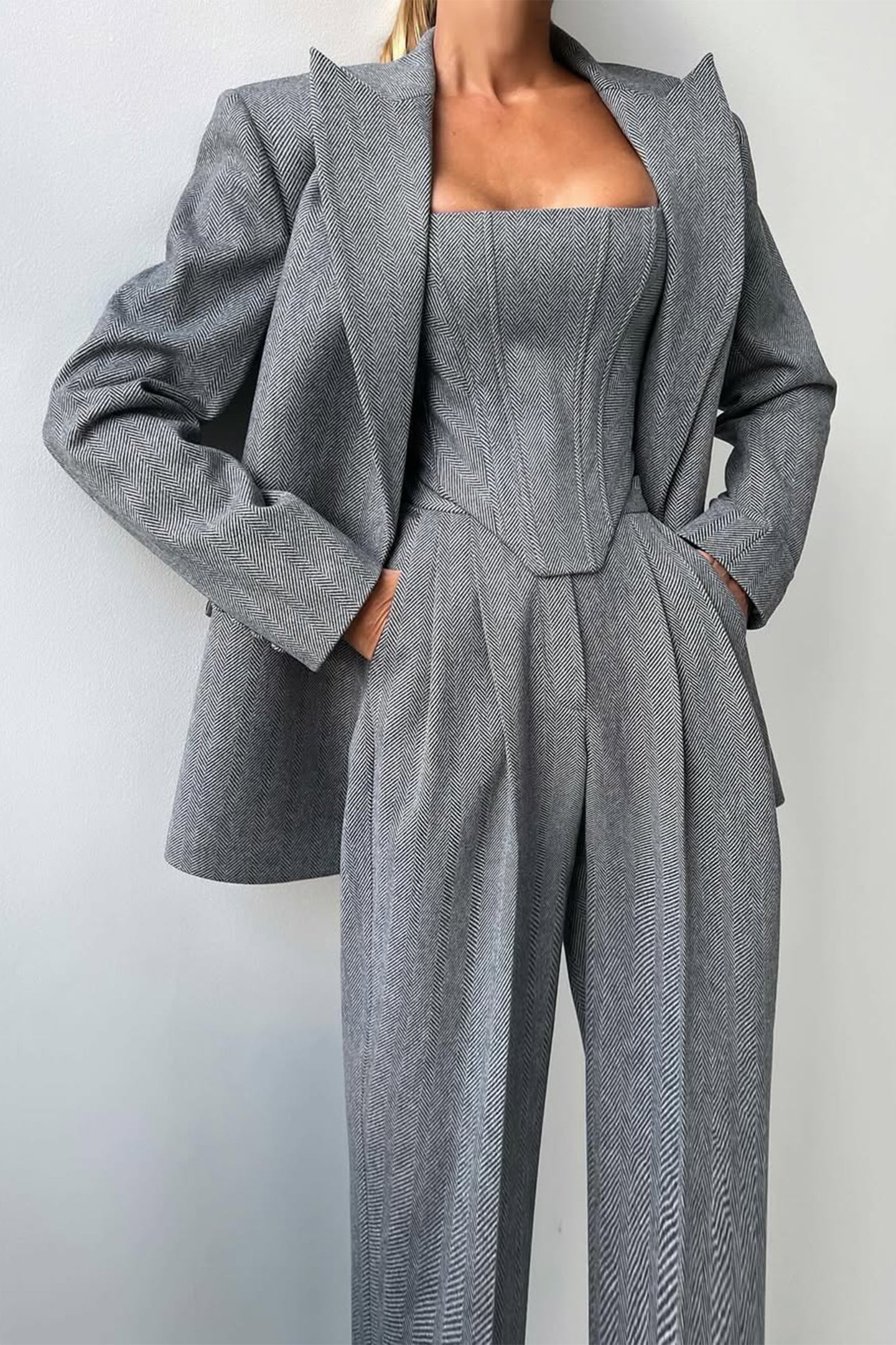 Stijlvolle gestructureerde dames set met luxe blazer en pantalon