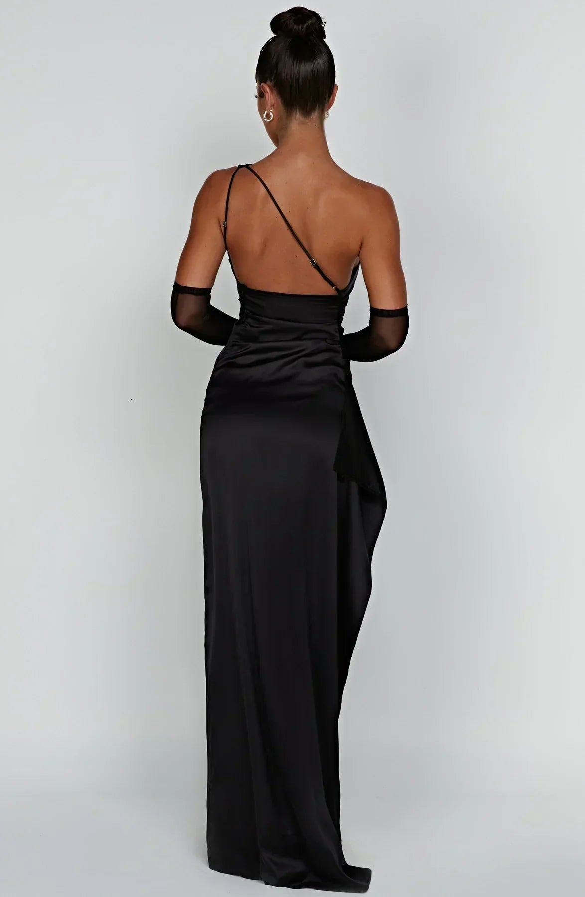 Jadey | Satijnen One-Shoulder Avondjurk met Hoge Split
