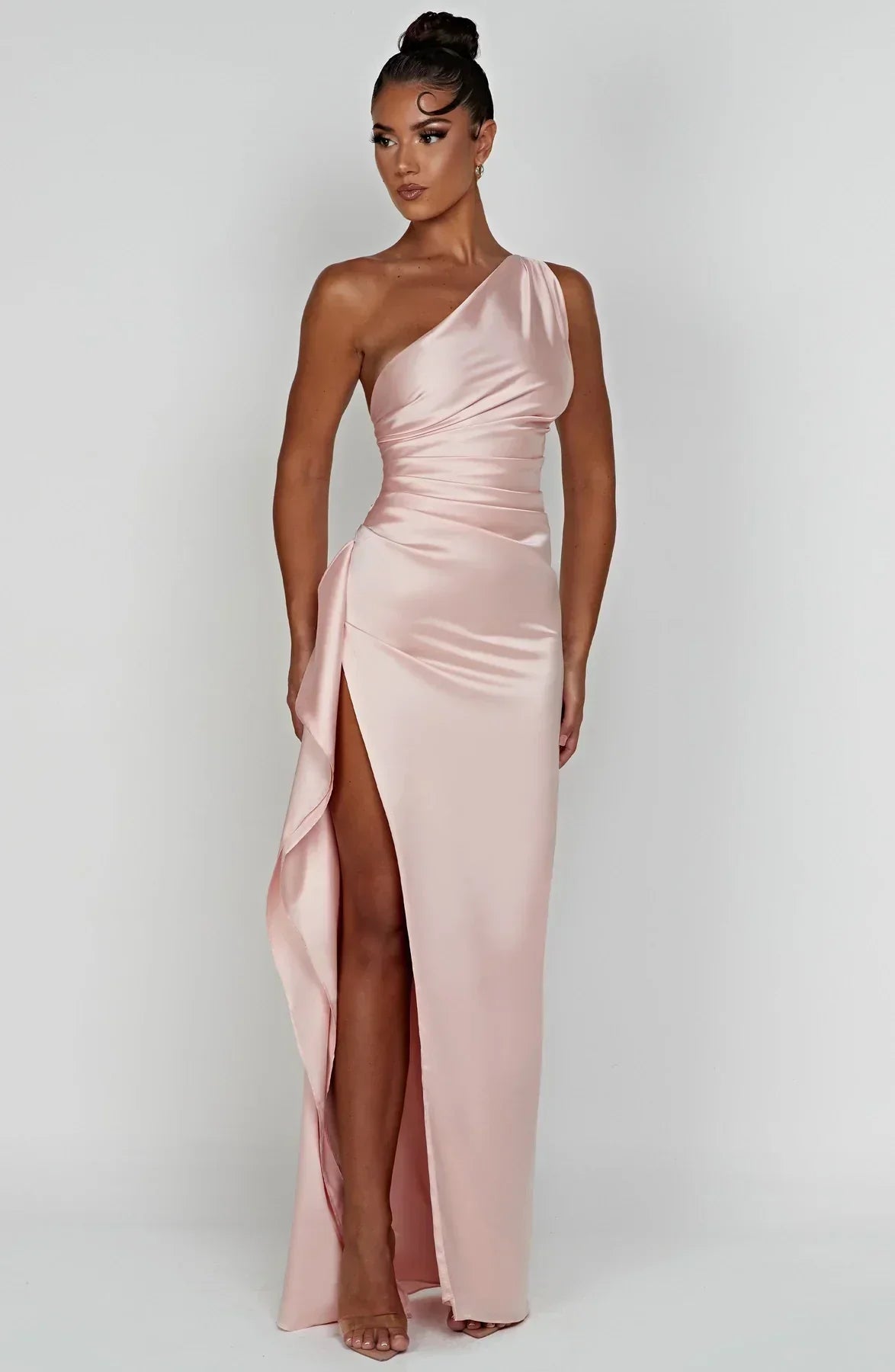 Jadey | Satijnen One-Shoulder Avondjurk met Hoge Split