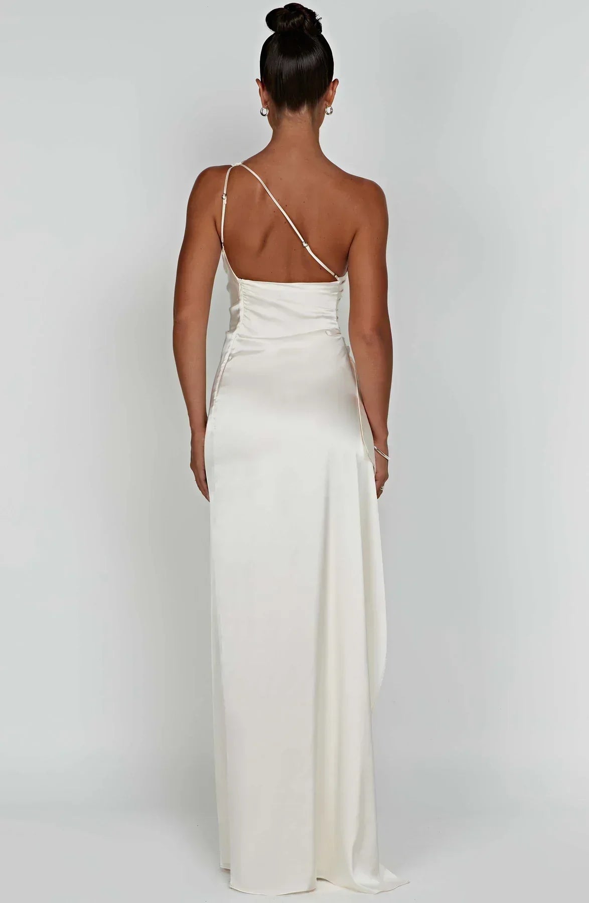Jadey | Satijnen One-Shoulder Avondjurk met Hoge Split