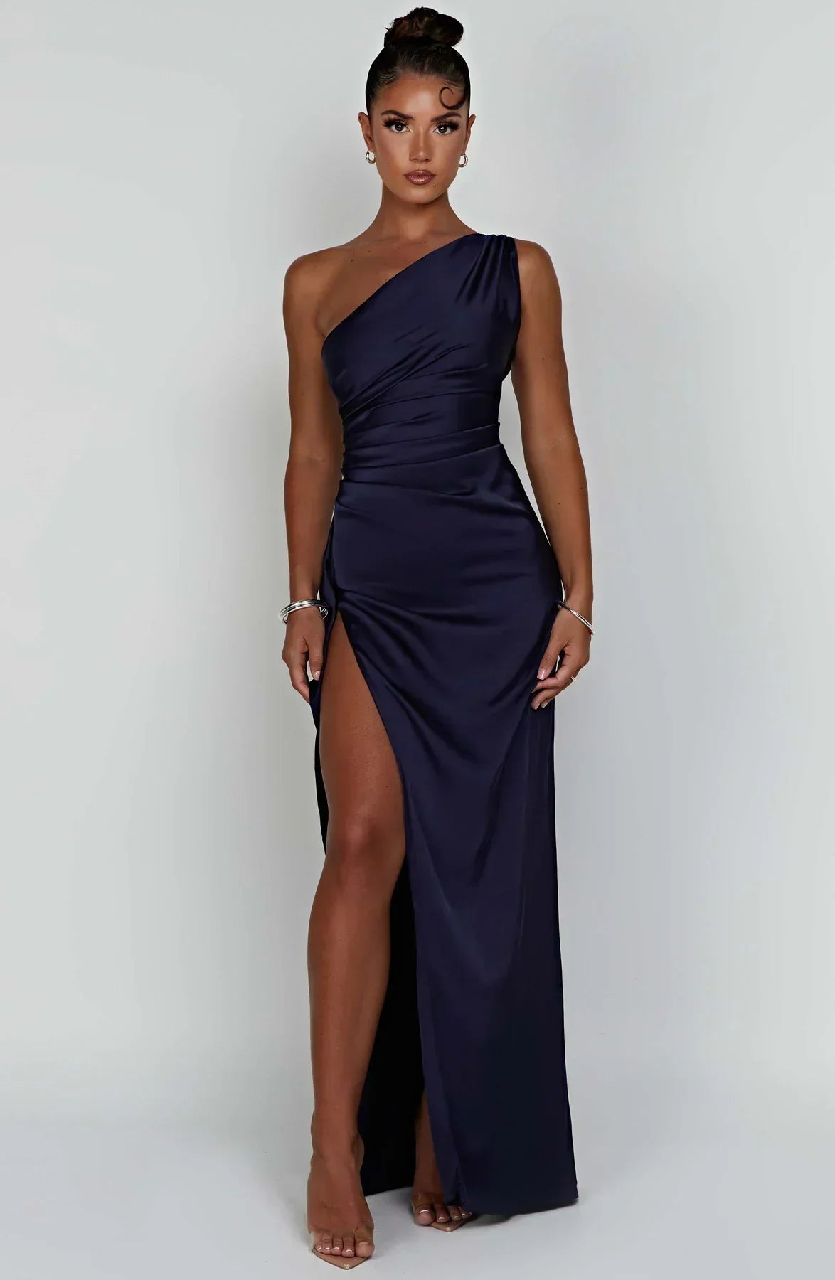Jadey | Satijnen One-Shoulder Avondjurk met Hoge Split