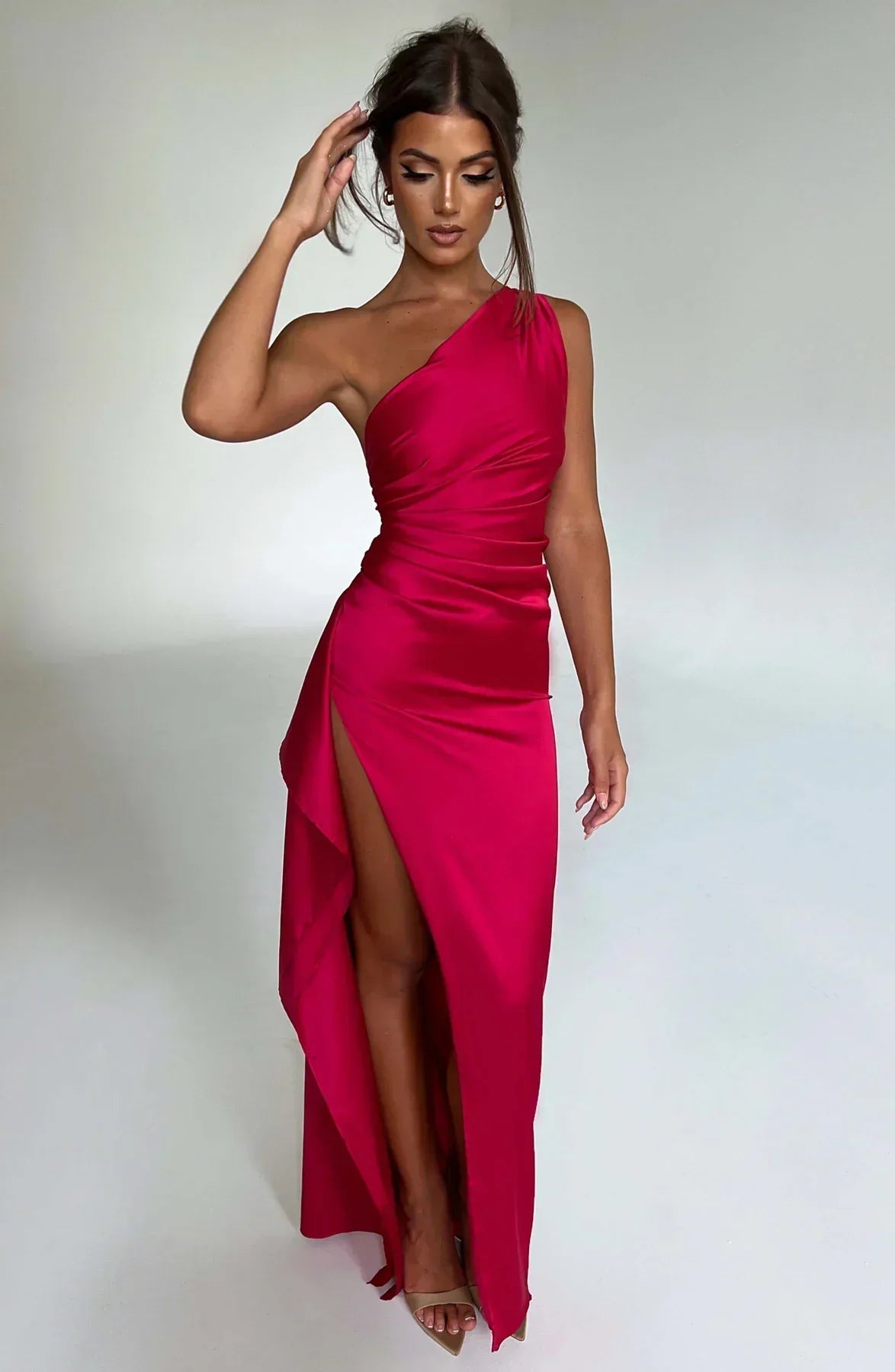 Jadey | Satijnen One-Shoulder Avondjurk met Hoge Split