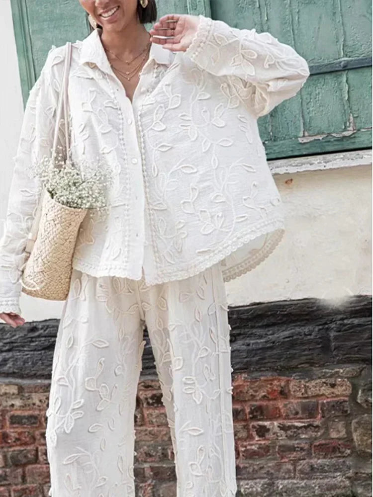 Kalie | Zomerse Geborduurde Broek en Blouse Set